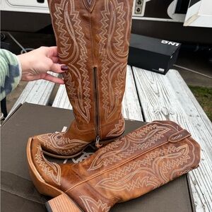 Ariat Casanova Boots - BRAND NEW, NEVER WORN